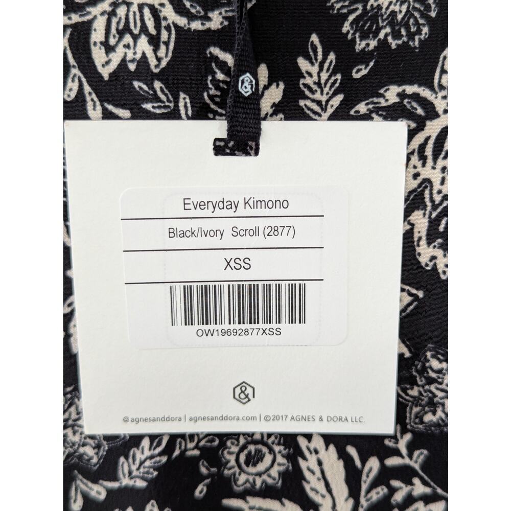 NWT! AGNES & DORA! BLACK & CREAM BOTANICAL/FLORAL KIMONO STYLE ROBE! SZ XSS - Picture 8 of 11